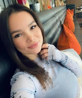Красотка 👄
Я - индивидуалка, сочетающая в себе нежность и страсть 🌹 Со мной ты окунешься в мир наслаждения и приятных эмоций ❤️
Я опытная и знаю, как доставить удовольствие мужчине 🌟 В моих услугах входит все, что ты задумаешь: классический секс, оральные ласки, глубокий минет и многое другое 😏
Наши встречи пройдут в комфортной обстановке, никаких посторонних глаз 👀 Я живу в Москве и готова принять тебя у себя в уютной квартире 🏢
Мои фото полностью соответствуют действительности, а мои клиенты оставляют только положительные отзывы, которые ты можешь увидеть на моей страничке 💕
Звони мне, и я подарю тебе незабываемый опыт, который ты не сможешь забыть 🌙✨ Диля